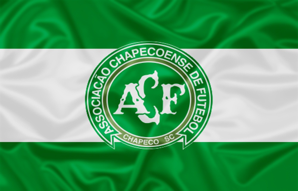 Ir para  <p>O Brasil se calou. A fat&iacute;dica nova com a qual acordamos ontem nos fez chorar, mesmo que interiormente. Dif&iacute;cil imaginar quantos, como eu, adotaram a Chape como o segundo "time do...